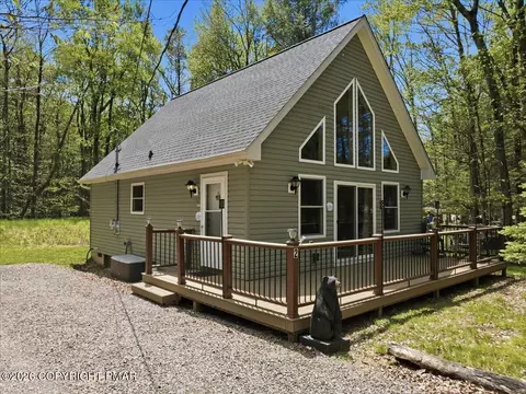 82 Timberlane Dr, Albrightsville, PA 18210