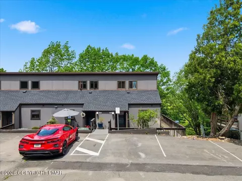 237 High Pass Way, Tannersville, PA 18372