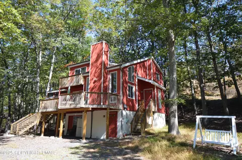 Exterior - 128 Ashley Ct, Bushkill, PA 18324 photo 6 of 6