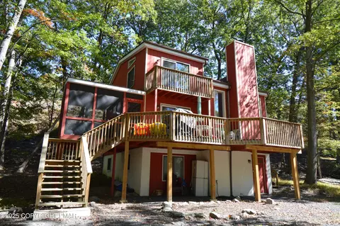 Exterior - 128 Ashley Ct, Bushkill, PA 18324 photo 5 of 6