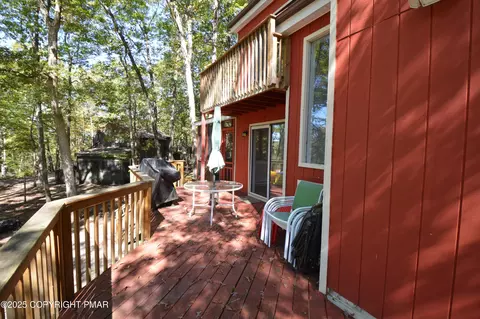 Exterior - 128 Ashley Ct, Bushkill, PA 18324 photo 3 of 6