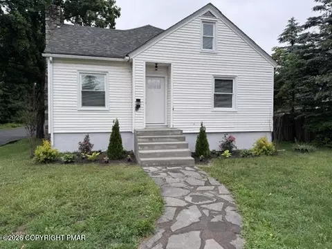 203 Pokona Ave, Stroudsburg, PA 18360