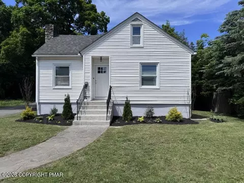 203 Pokona Ave, Stroudsburg, PA 18360