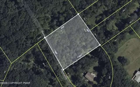 Marshall Dr, Stroudsburg, PA 18360