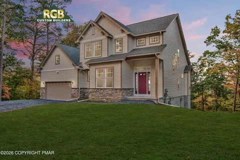 118 Clearview Ct, Stroudsburg, PA 18360