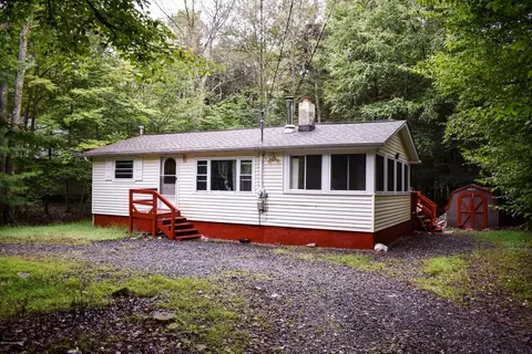 239 Maxatawny Dr, Pocono Lake, PA 18347