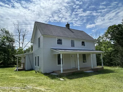 174 Sand Spring Rd, Cresco, PA 18326