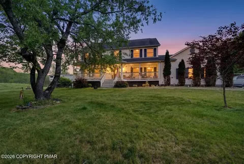 609 Golden Eagle Dr, Saylorsburg, PA 18353