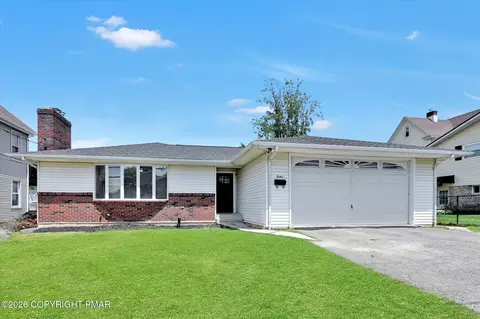 12 W 10th St, Jim Thorpe, PA 18229