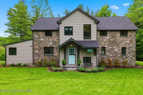 5106 Beattys Cir, Buck Hill Falls, PA 18323