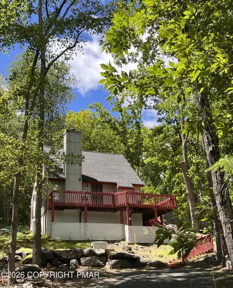 5709 Decker Rd, Bushkill, PA 18324