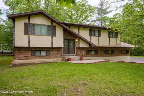 3125 Gabrielle Ln, East Stroudsburg, PA 18301