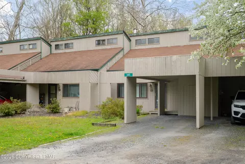 145 Ridge Dr, Tannersville, PA 18372