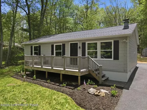 24 Indian Trail Rd, Jim Thorpe, PA 18229
