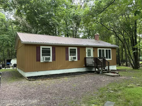 122 Hunter Ln, Albrightsville, PA 18210