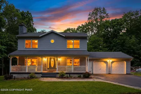 310 Estate Dr, East Stroudsburg, PA 18302