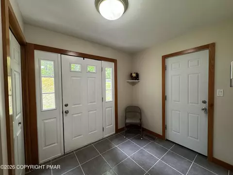 391 Rose Marie Ln, East Stroudsburg, PA 18302