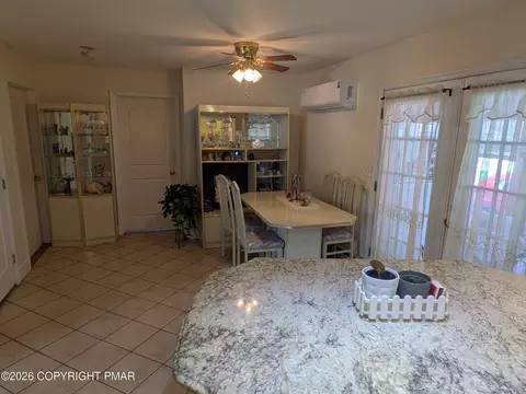 Dining - 1085 Interchange Rd, Gilbert, PA 18331 photo 1 of 4