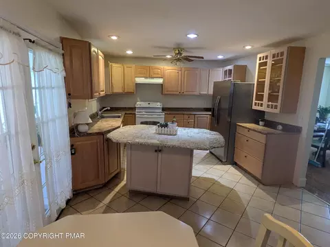 Kitchen - 1085 Interchange Rd, Gilbert, PA 18331 photo 3 of 6