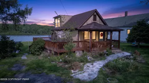 148 Sandy Beach Rd, Clifton Township, PA 18424