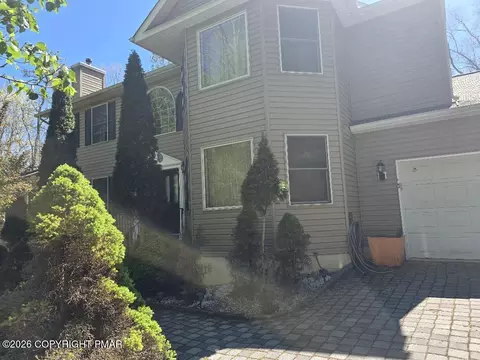 519 Norman Ct, East Stroudsburg, PA 18302