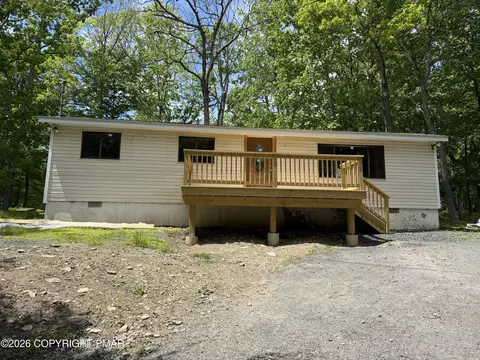 188 Lake Dr, Dingmans Ferry, PA 18328