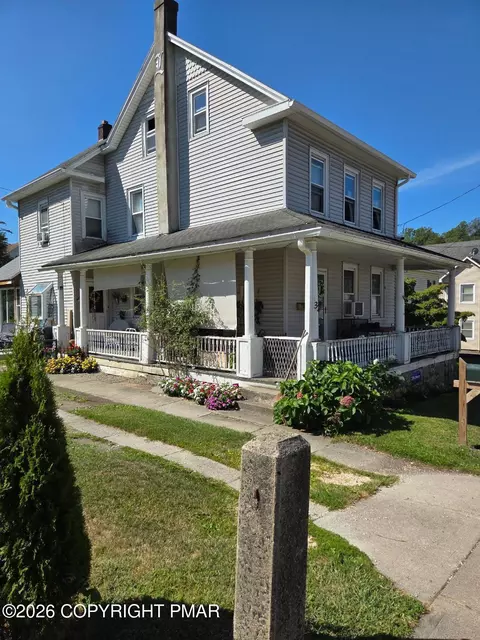 32 Messinger St, Bangor, PA 18013