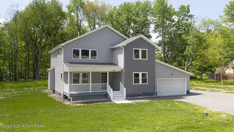 112 Robin Ln, Tobyhanna, PA 18466