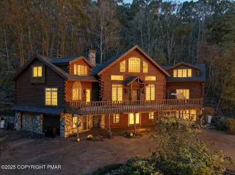 493 Lake Dr, Nesquehoning, PA 18240