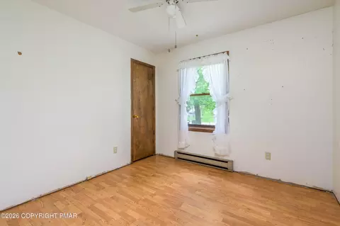 Bedroom - 2289 Walnut Trl, Bushkill, PA 18324 photo 5 of 6