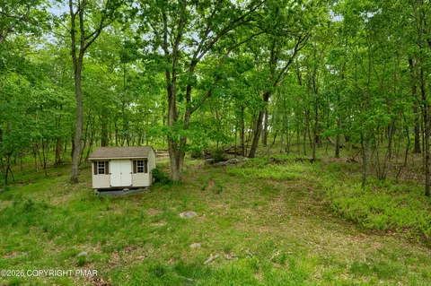 Exterior - 2289 Walnut Trl, Bushkill, PA 18324 photo 2 of 6