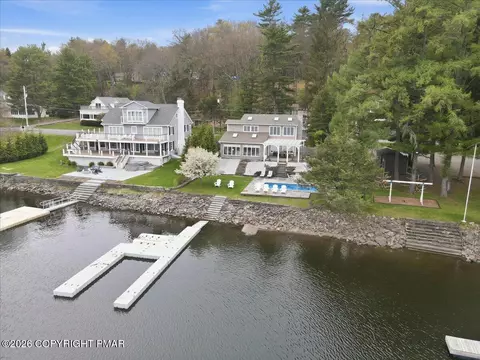 114 Shore Rd, Tafton, PA 18464
