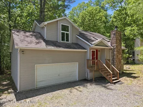5087 Yukon Dr, East Stroudsburg, PA 18302