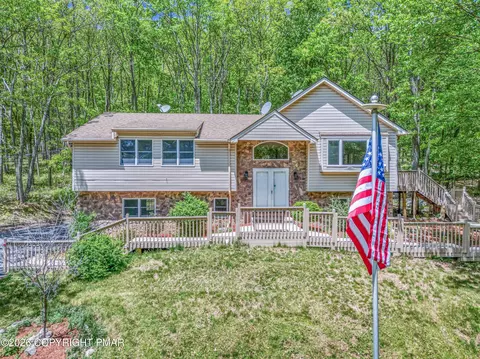 171 Foothill Blvd, Effort, PA 18330
