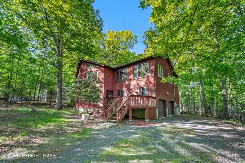 6106 Berwood Ter, East Stroudsburg, PA 18301