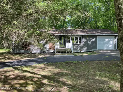 5117 Hickory Ln, East Stroudsburg, PA 18302