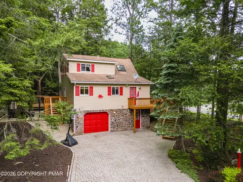 1006 Rolling Hills Dr, Lake Ariel, PA 18436