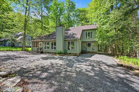 154 Moshannon Dr, Pocono Lake, PA 18347