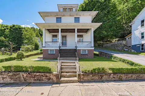 159 W Ridge St, Nesquehoning, PA 18240