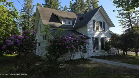 31 Knob Rd, Mount Pocono, PA 18344
