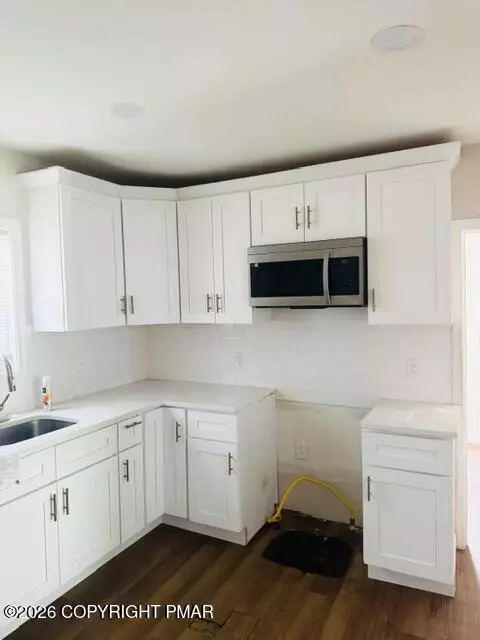 Kitchen - 3 E Mountain Rd, Scranton, PA 18505 photo 2 of 2
