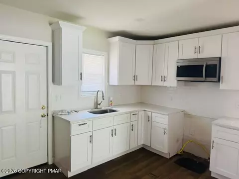 Kitchen - 3 E Mountain Rd, Scranton, PA 18505 photo 1 of 2