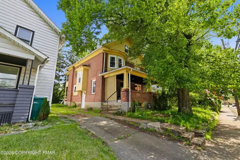 97 E Broad St, East Stroudsburg, PA 18301