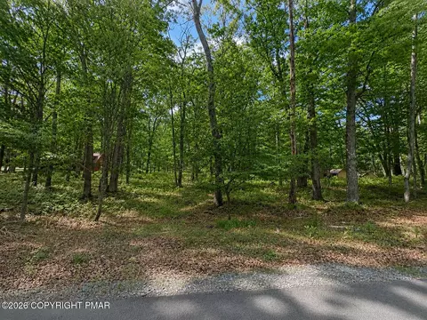 Dogwood Ln 925, Canadensis, PA 18325