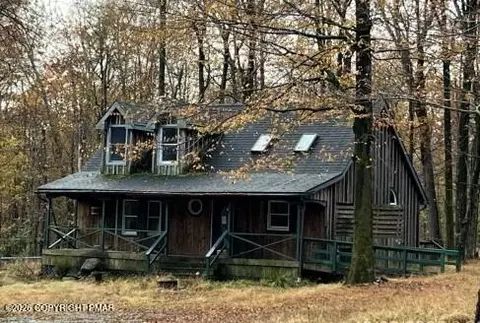 1189 Fox Trl, Cresco, PA 18326