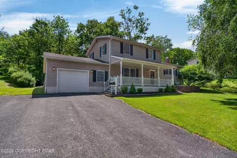 1032 Forest Dr, Stroudsburg, PA 18360