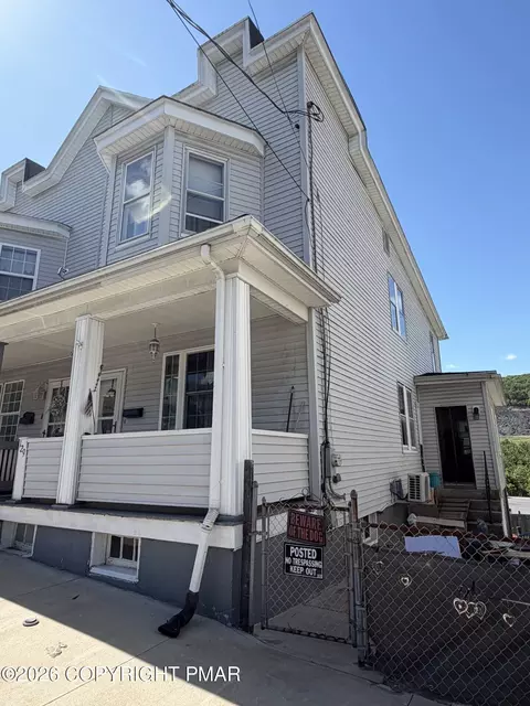 129 E Ridge St, Coaldale, PA 18218