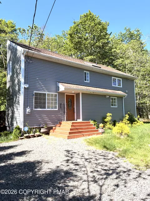 1525 Black Birch Way, Tobyhanna, PA 18466