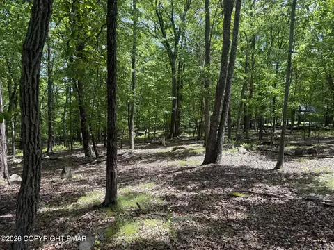 31 Delilah Rd, East Stroudsburg, PA 18302