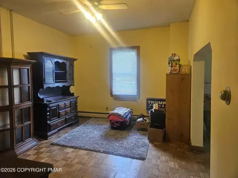 Living - 200 Division St, Portland, PA 18351 photo 1 of 2